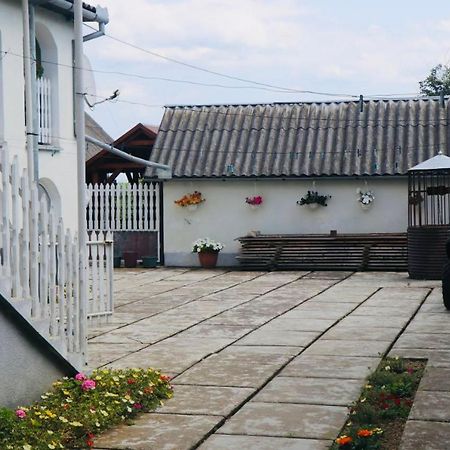 Садиба Анна - Термальні Води Косино Zapson ภายนอก รูปภาพ
